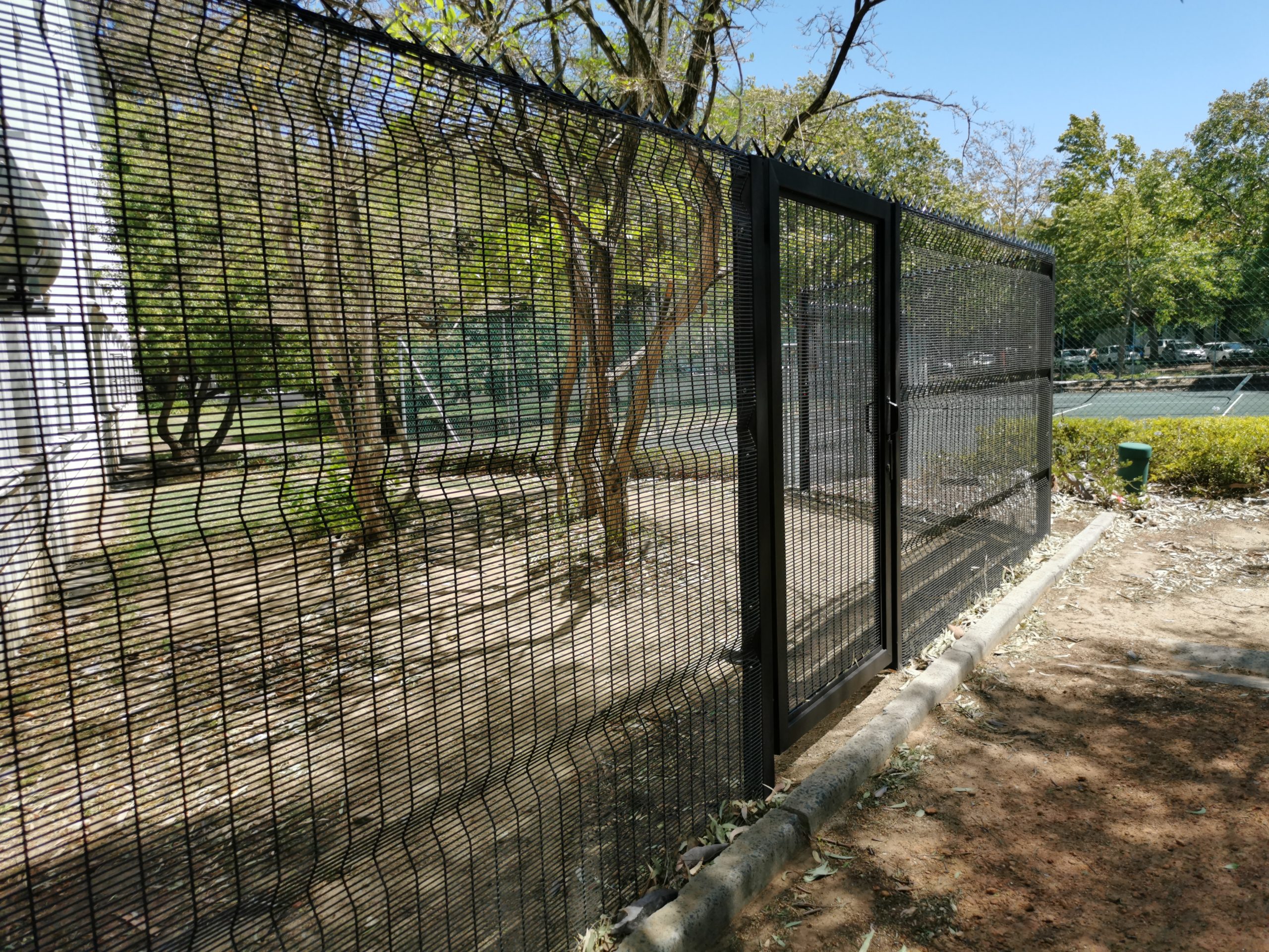 ClearVu The Invisible Fence simonsberg metalworks